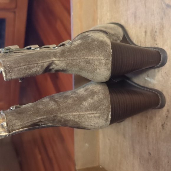BCB generation army green booties size 7.5 - Picture 3 of 6